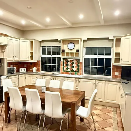 Summer Sale! Beakstown House Luxurious 5-bed * Thurles