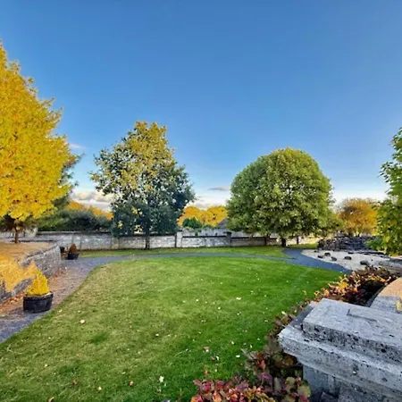 Summer Sale! Beakstown House Luxurious 5-bed *