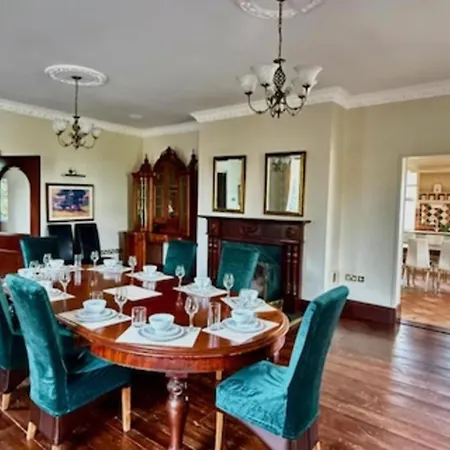 Summer Sale! Beakstown House Luxurious 5-bed *
