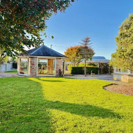 Summer Sale! Beakstown House Luxurious 5-bed Ferienhaus