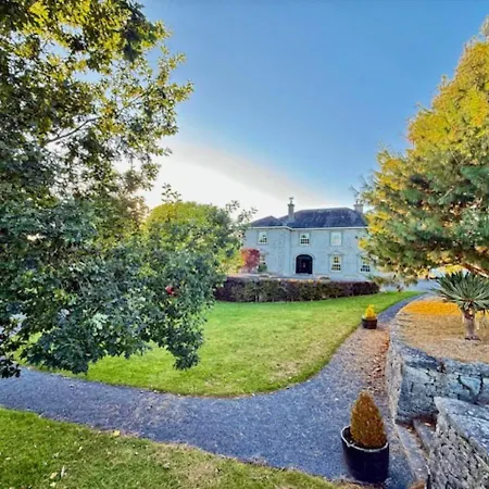 Summer Sale! Beakstown House Luxurious 5-bed
