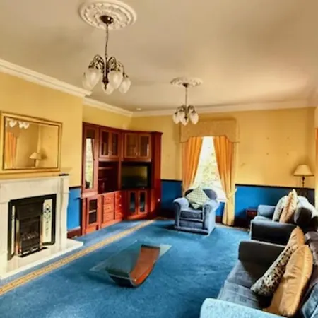 Summer Sale! Beakstown House Luxurious 5-bed
