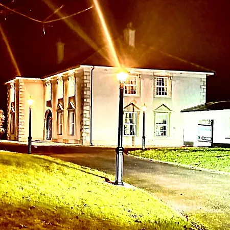 Ferienhaus Summer Sale! Beakstown House Luxurious 5-bed *