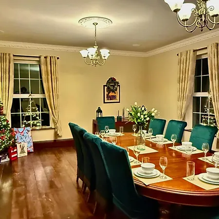 Prázdninový dům Summer Sale! Beakstown House Luxurious 5-bed Thurles