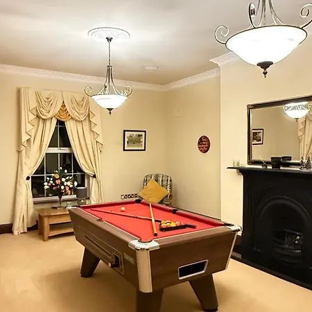 Summer Sale! Beakstown House Luxurious 5-bed Prázdninový dům *